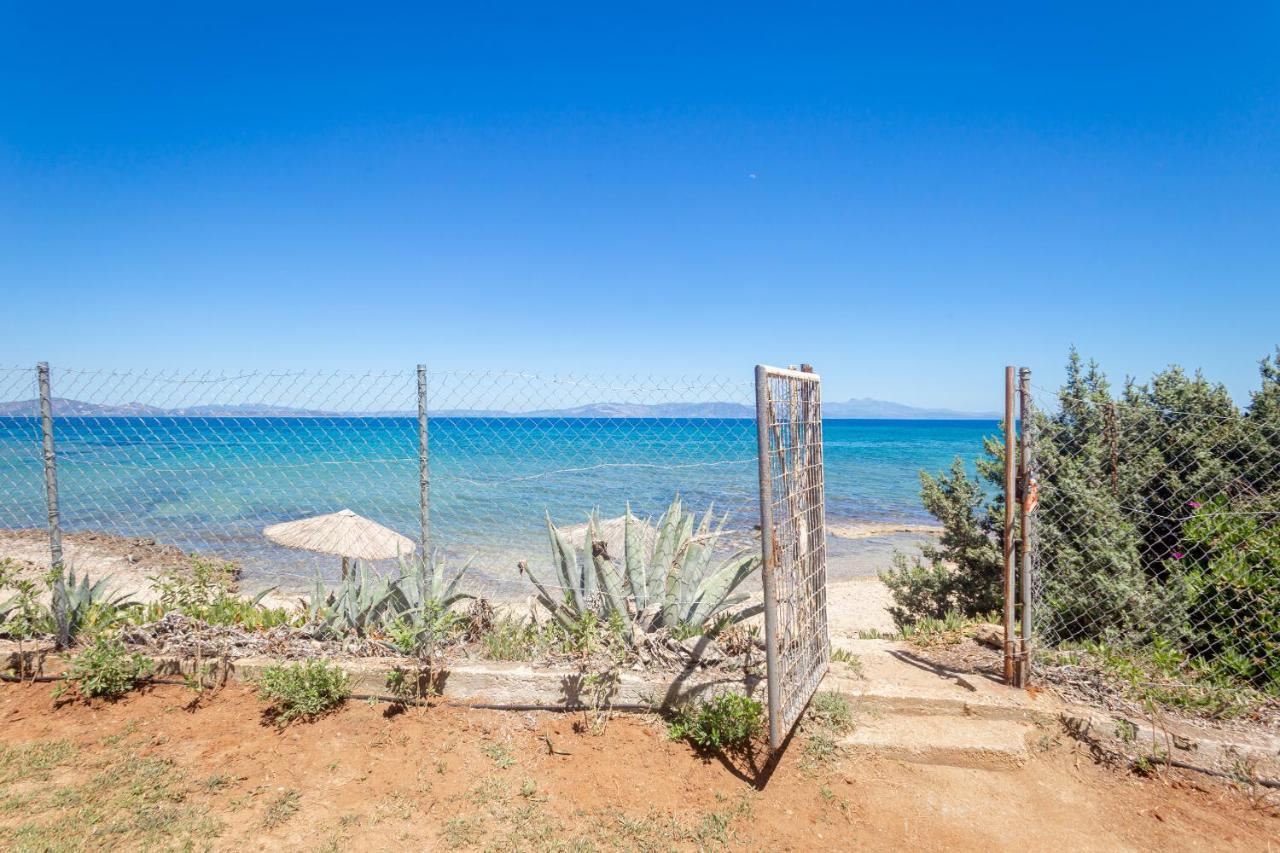 "Nirvana Seaside" By The Beach Nea Makri Exterior photo